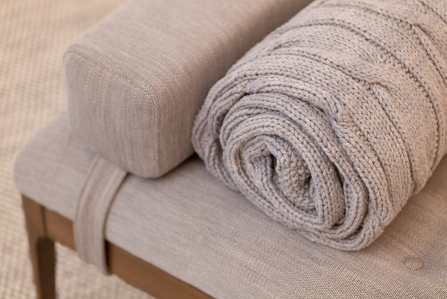 Traditional 100% Cotton Smokey Chunky Cable-knit Throw