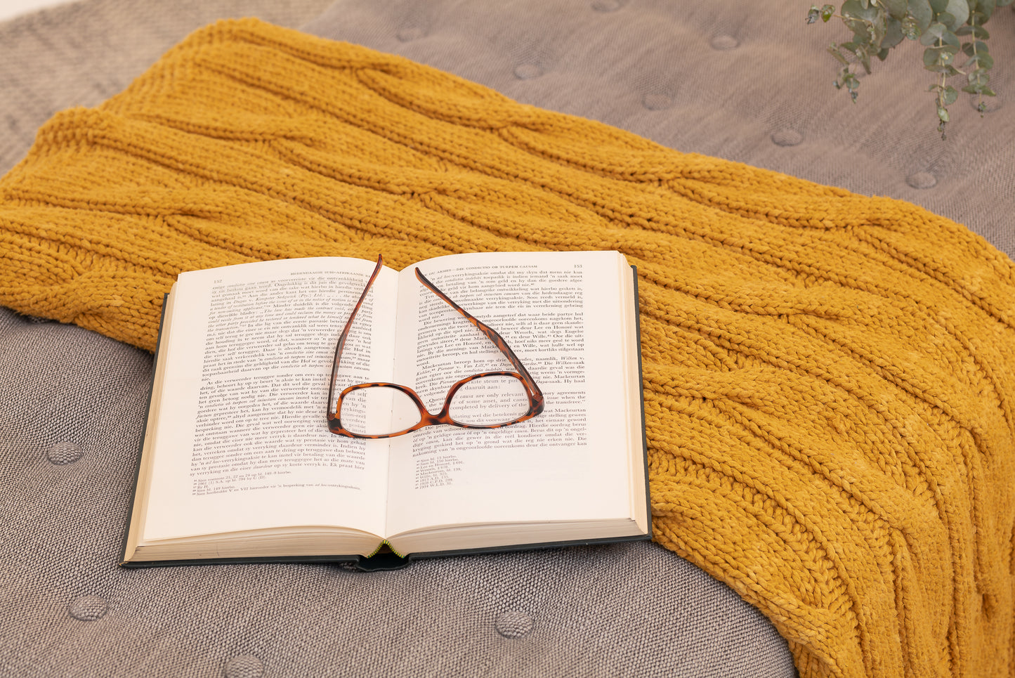 Traditional 100% Cotton Honey Chunky Cable-knit Throw