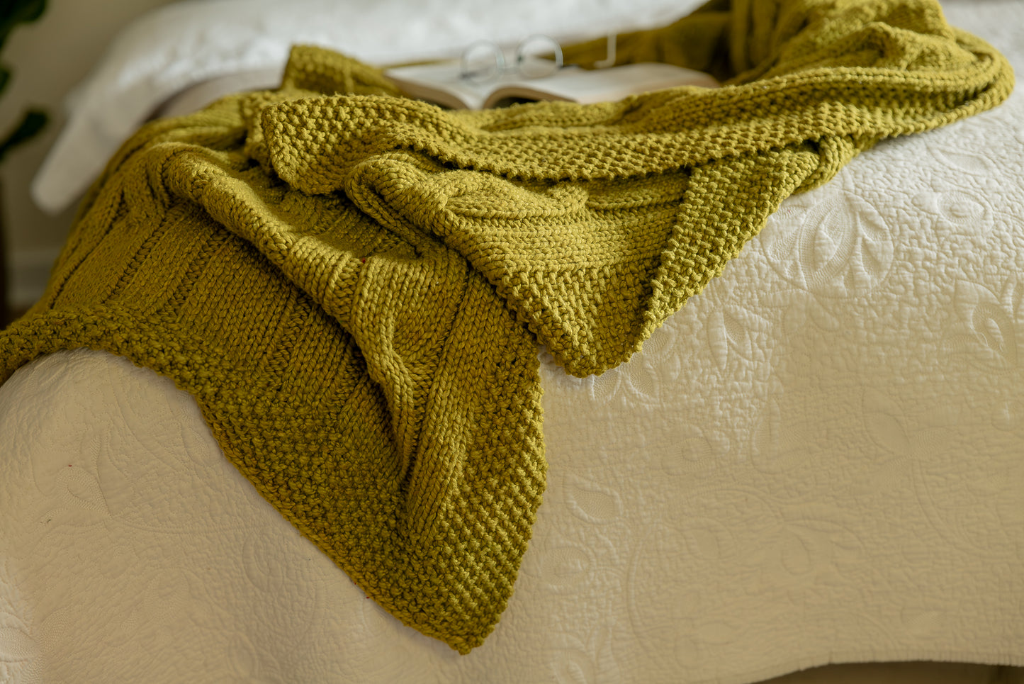 Traditional 100% Cotton Lime Chunky Cable-knit Throw