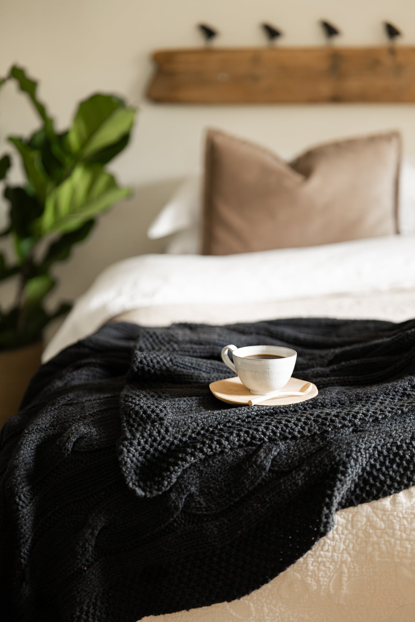 Traditional 100% Cotton Charcoal Chunky Cable-knit Throw