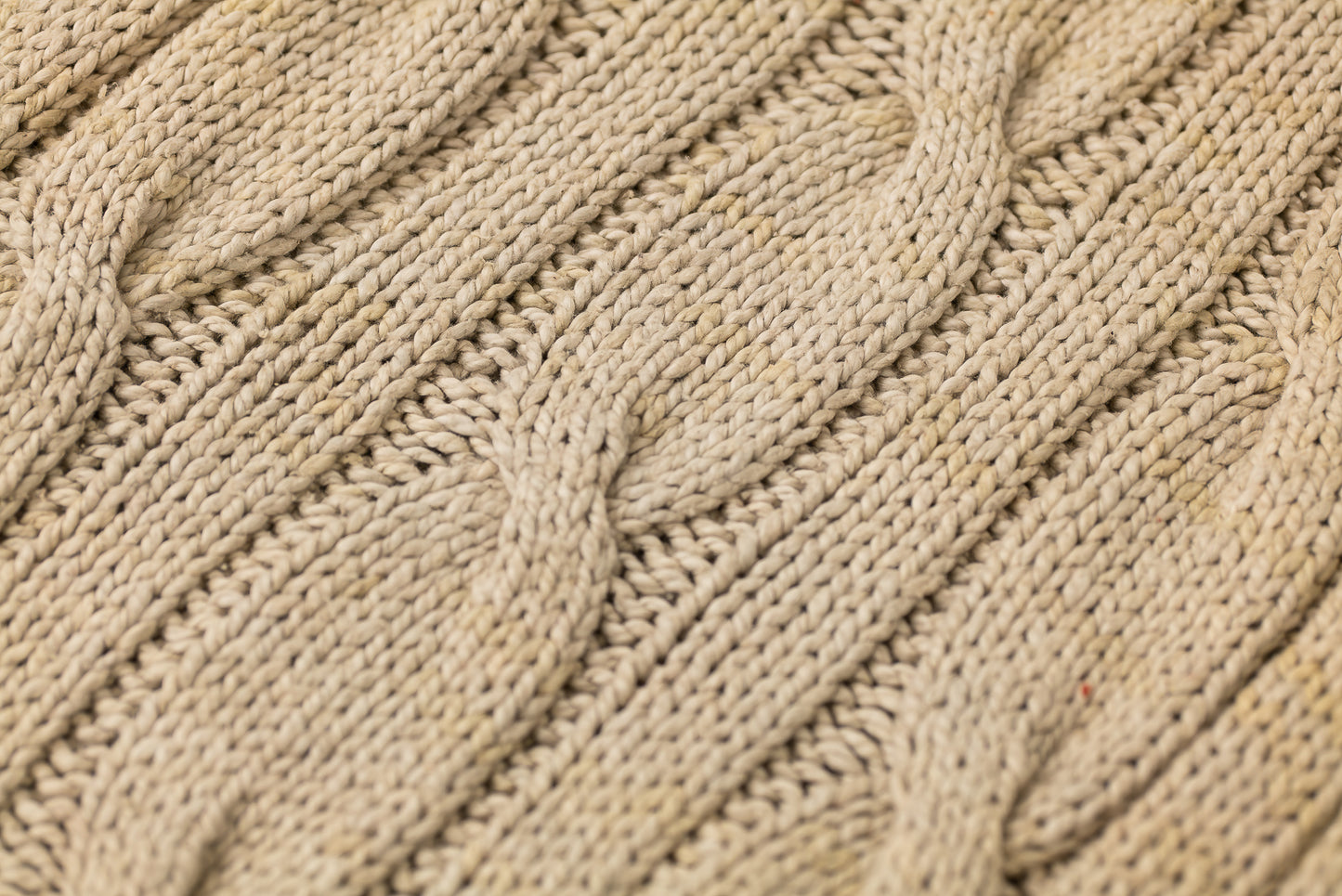 Traditional 100% Cotton Fawn Chunky Cable-knit Throw