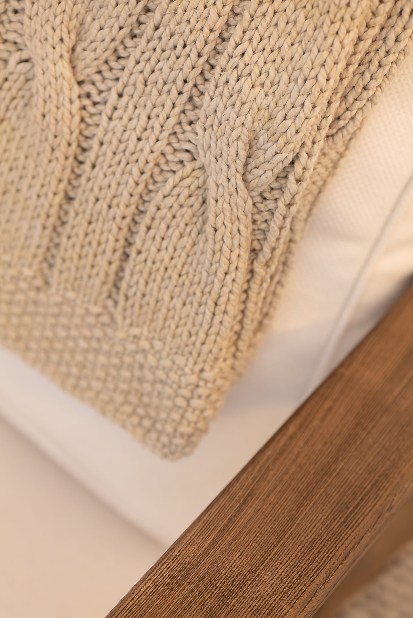 Traditional 100% Cotton Fawn Chunky Cable-knit Throw