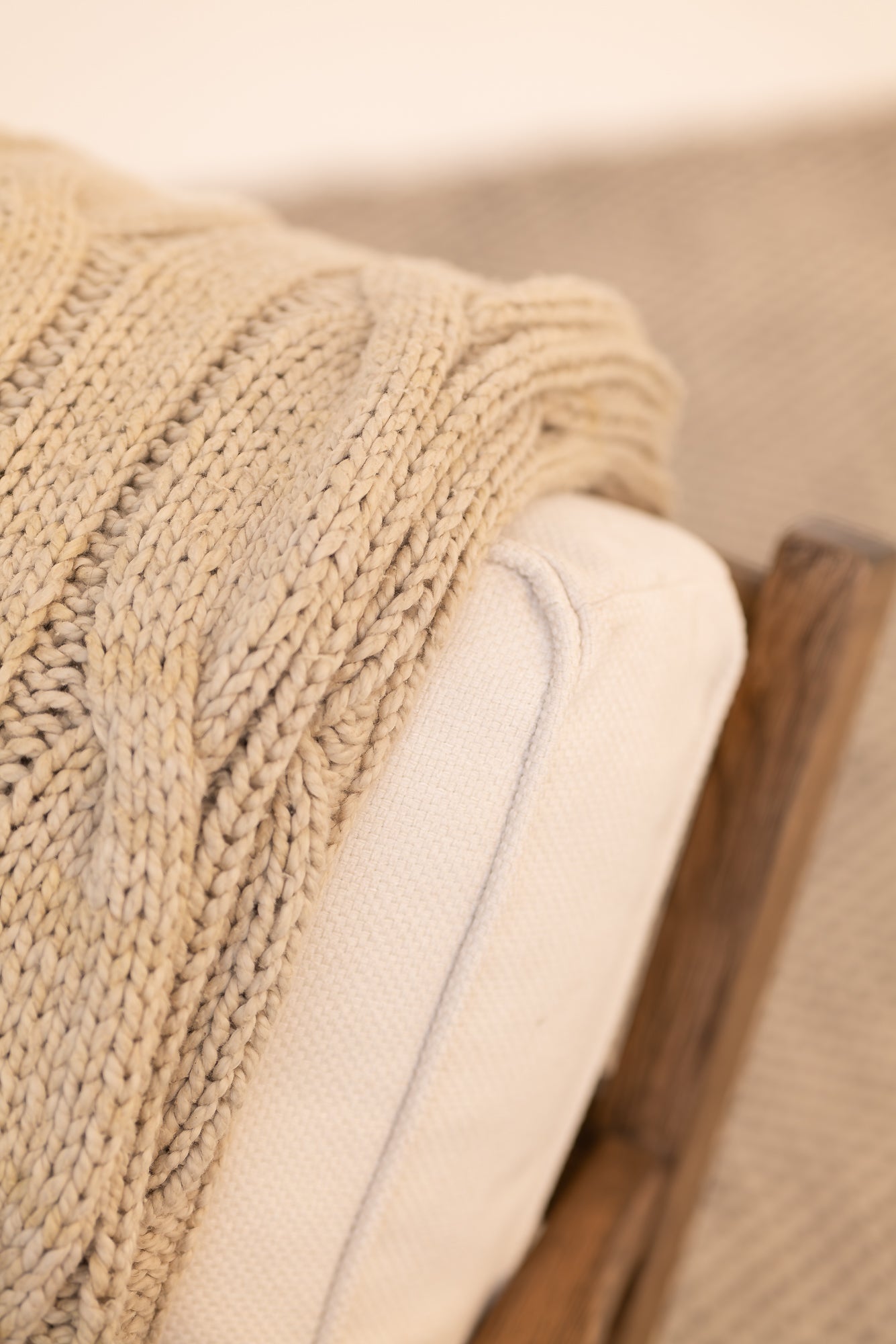 Traditional 100% Cotton Fawn Chunky Cable-knit Throw