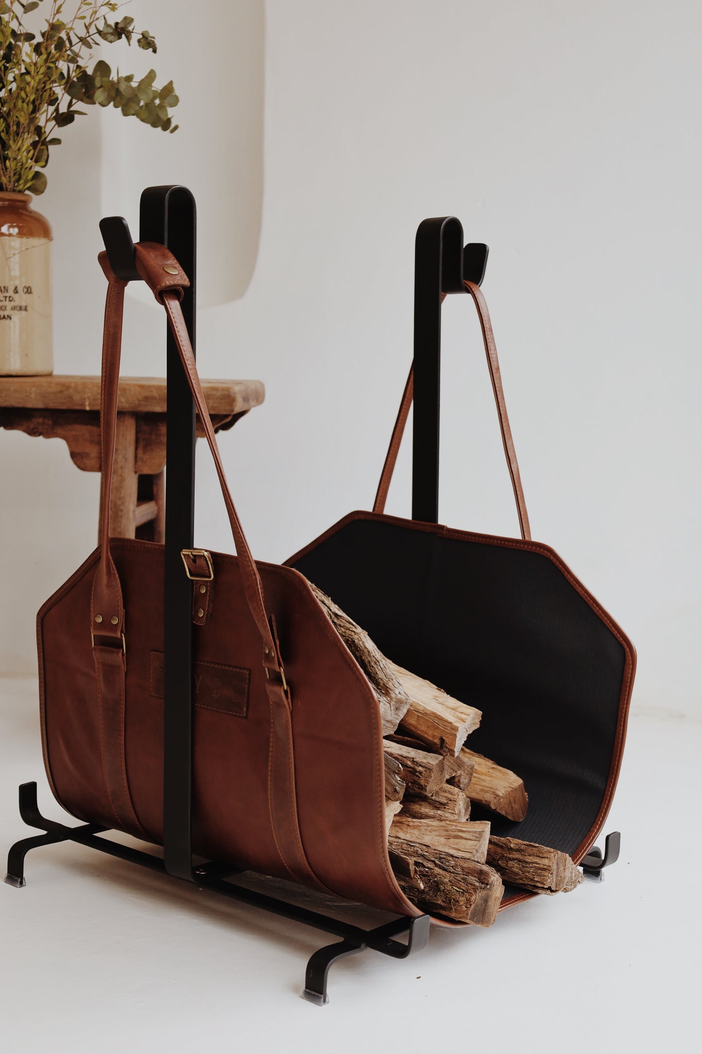LYBL Leather LogLift, in Walnut
