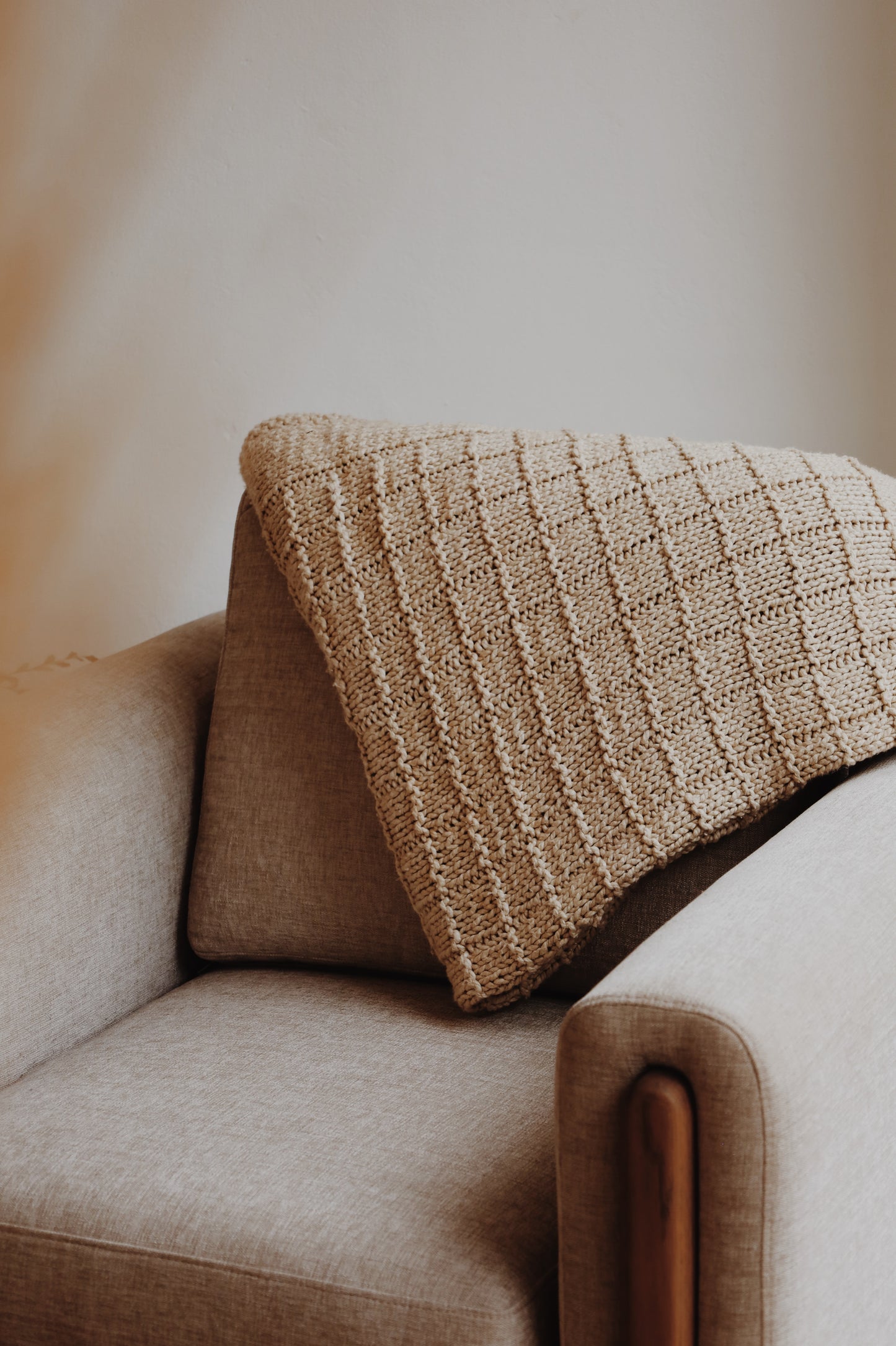 Traditional 100% Cotton Fawn Checker Weave Throw
