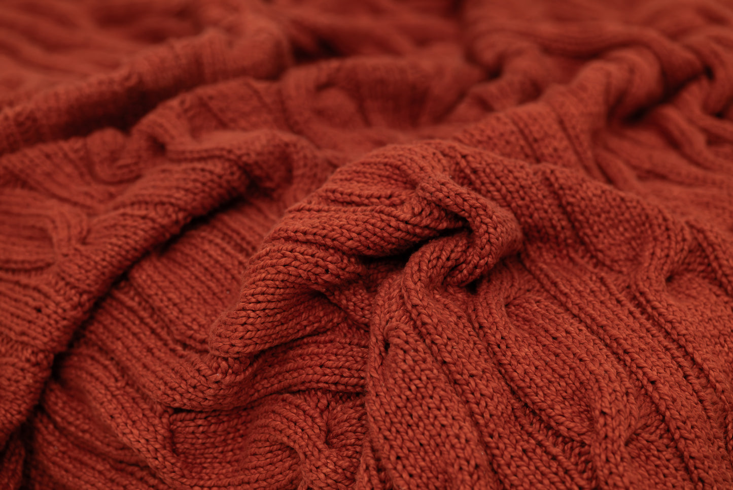 Traditional 100% Cotton Burnt Umber Chunky Cable-knit Throw
