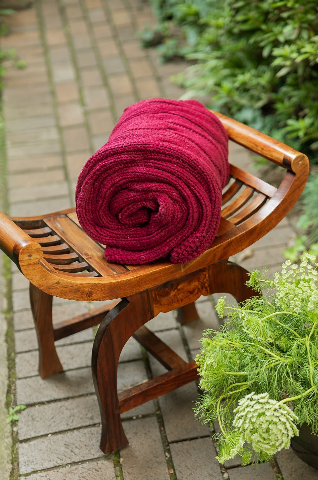 Traditional 100% Cotton Burgundy Chunky Cable-knit Throw