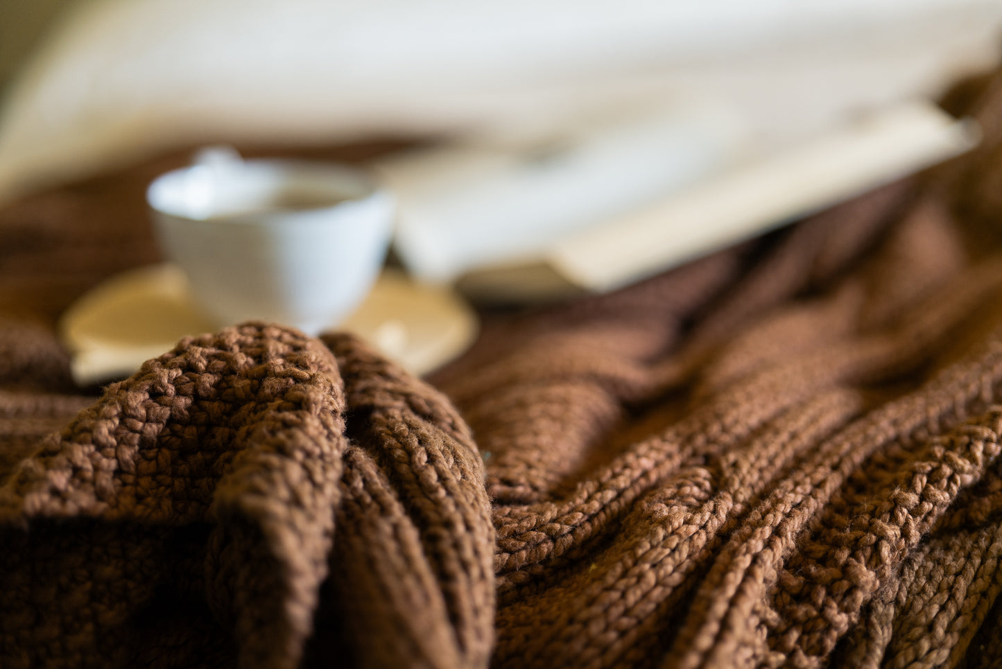 Traditional 100% Cotton Mocha Chunky-knit Throw