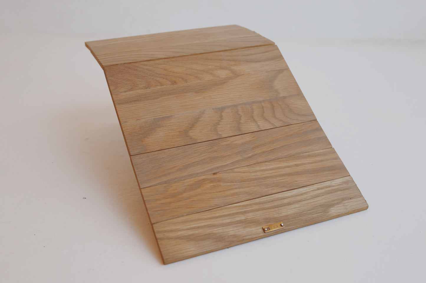 Armrest Tray in Olive Grey
