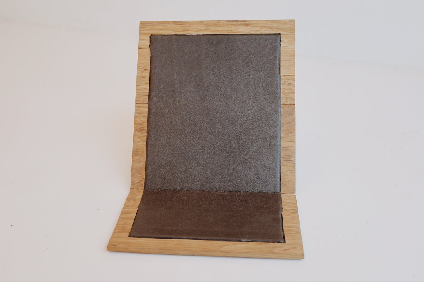 Armrest Tray in Olive Grey