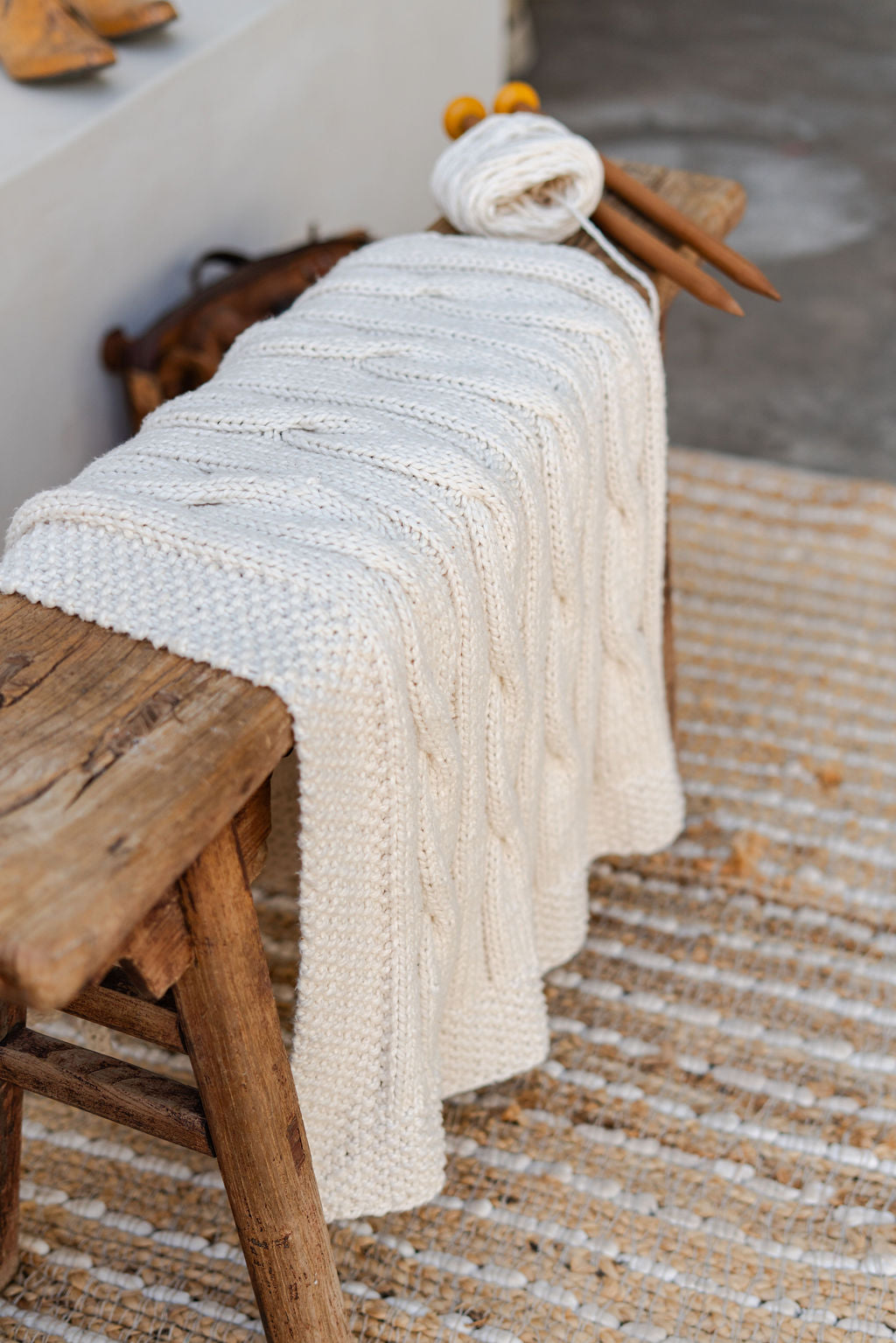 Traditional 100% Cotton Oatmeal Chunky Cable-knit Throw